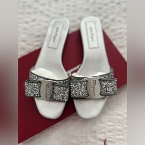 Authentic Salvatore Ferragamo Vara Bow Accent Leather Slides Size: 7 | US 7C